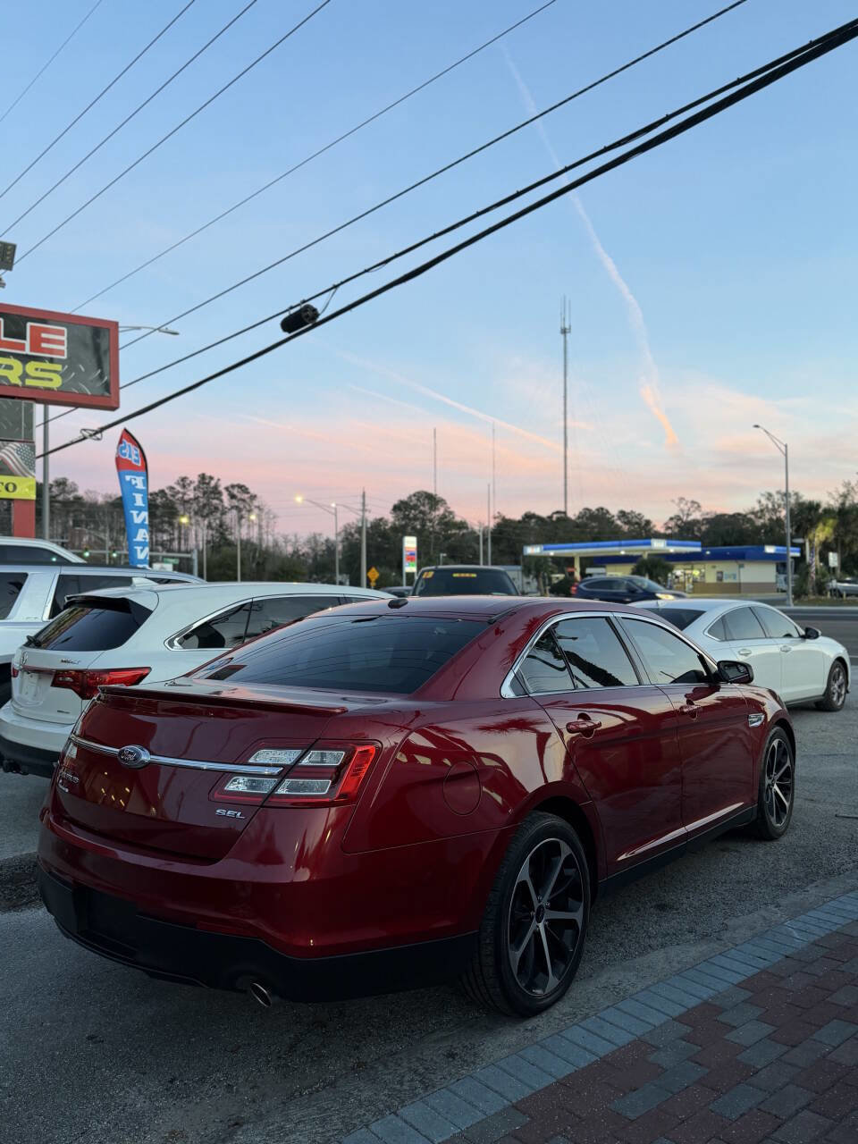 Used 2016 Ford Taurus SEL w/ Equipment Group 201A image 4