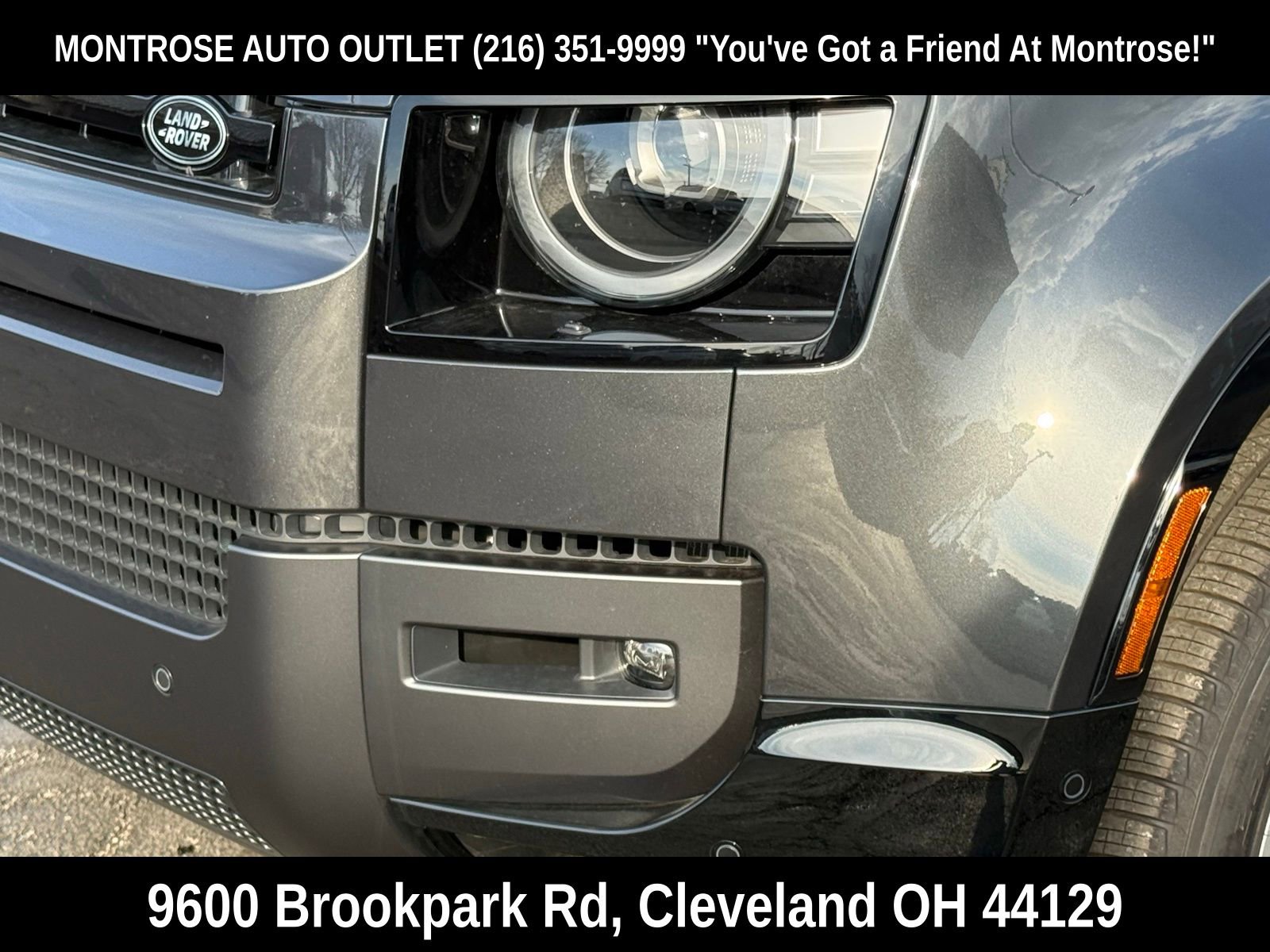 New 2026 Land Rover Defender 110 X-Dynamic SE image 9