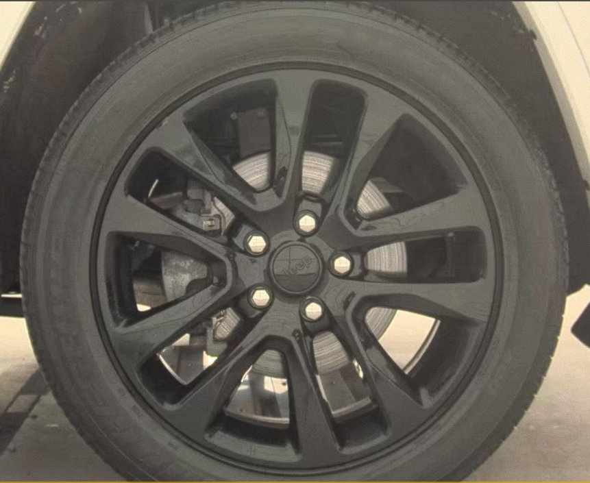 Used 2020 Jeep Grand Cherokee Altitude AWD/4WD image 17