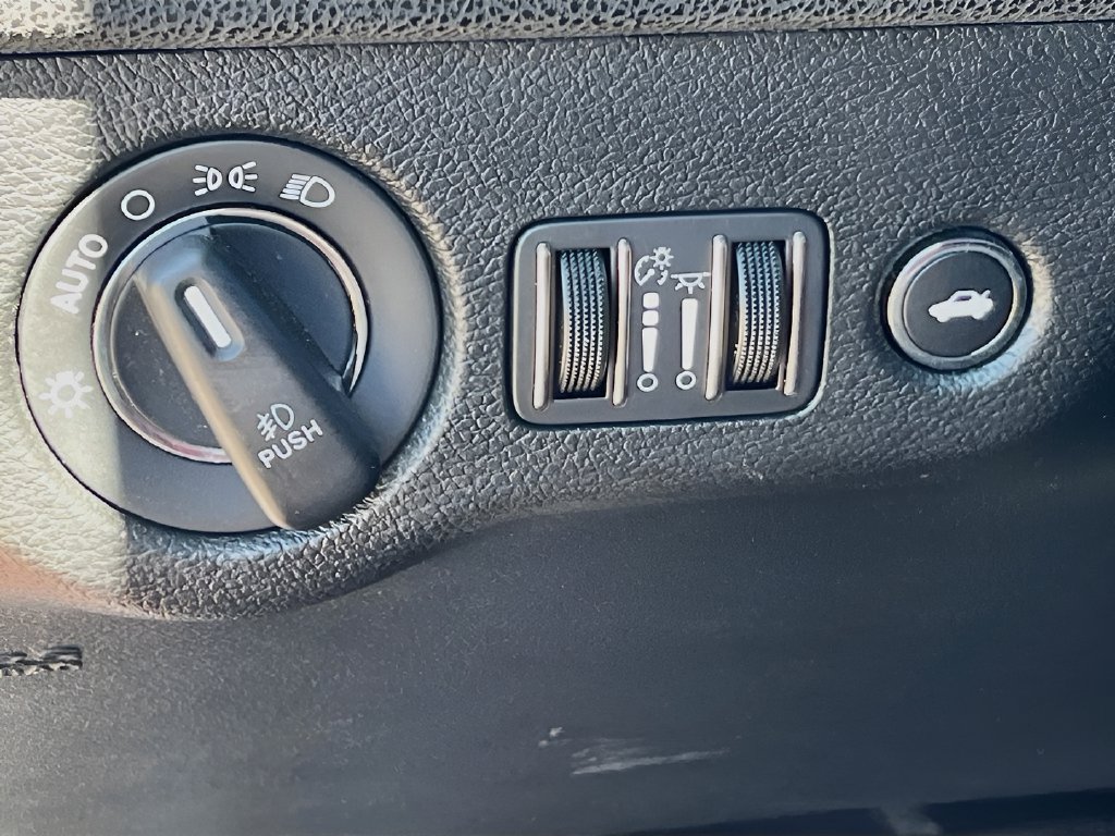 Used 2021 Chrysler 300 S RWD image 10