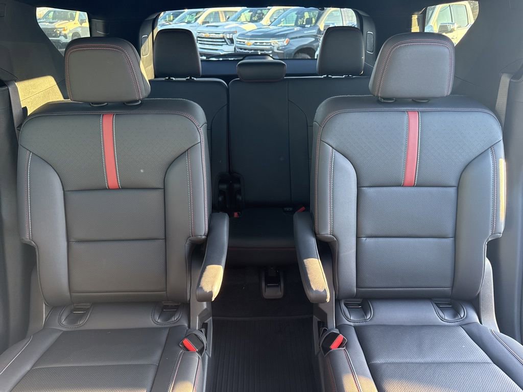 Used 2024 Chevrolet Traverse RS w/ LPO, Floor Liner Package AWD/4WD image 16