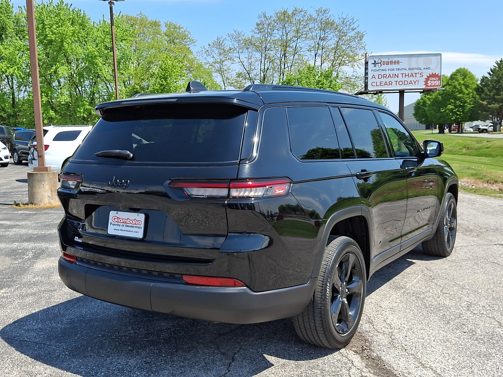 Certified 2023 Jeep Grand Cherokee L Laredo AWD/4WD image 11