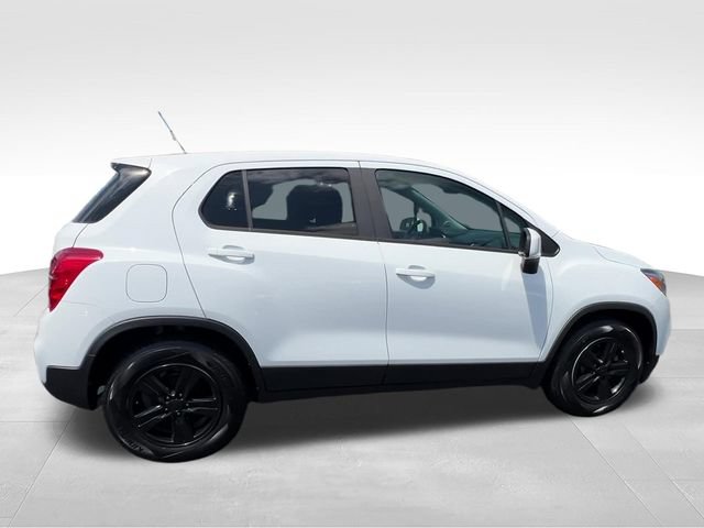 Used 2021 Chevrolet Trax LS w/ Tint and Cruise Package FWD image 7