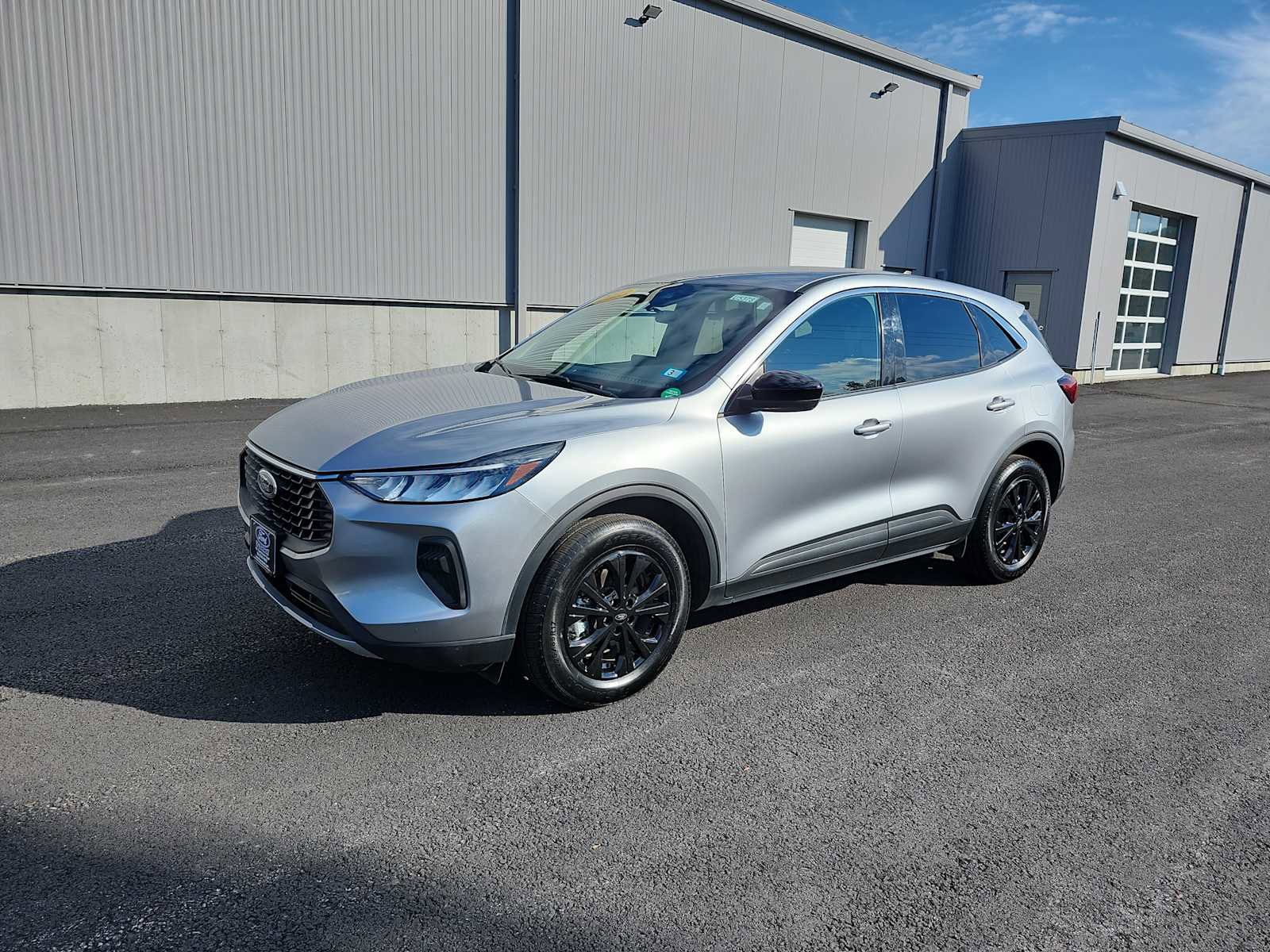 Used 2023 Ford Escape Active image 1