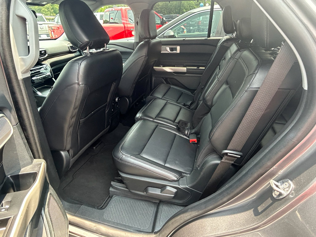 Used 2023 Ford Explorer Limited image 19