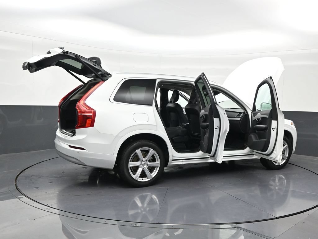 Certified 2022 Volvo XC90 T5 Momentum FWD image 31