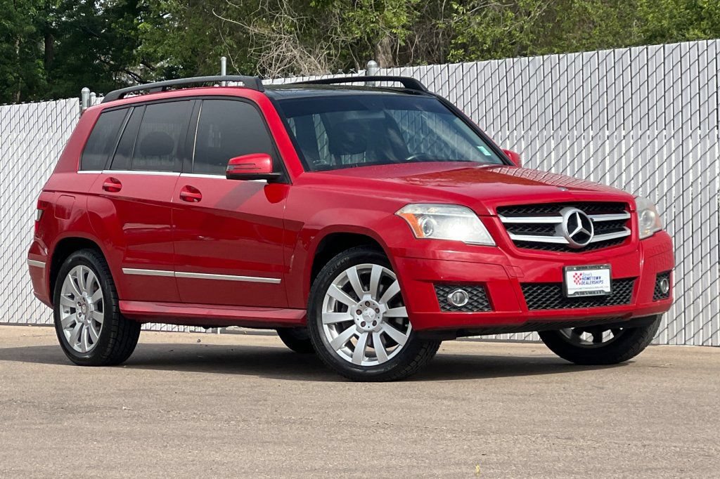 Used 2010 Mercedes-Benz GLK 350 4MATIC image 2