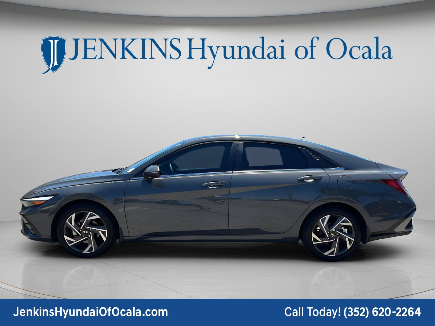 Certified 2025 Hyundai Elantra Limited FWD image 6