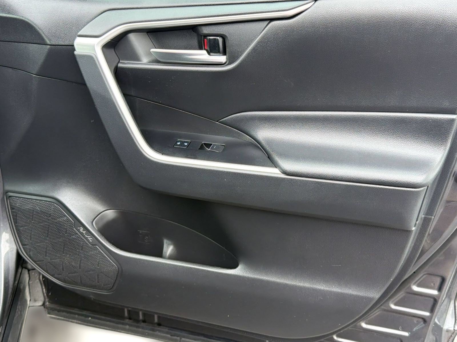 Certified 2023 Toyota RAV4 XLE w/ Convenience Package FWD image 34