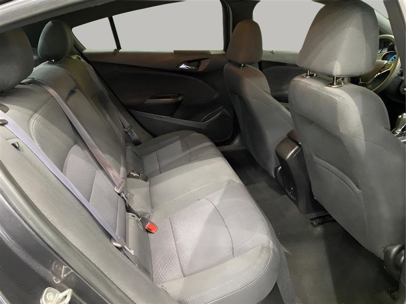 Used 2017 Chevrolet Cruze LT w/ Convenience Package image 11
