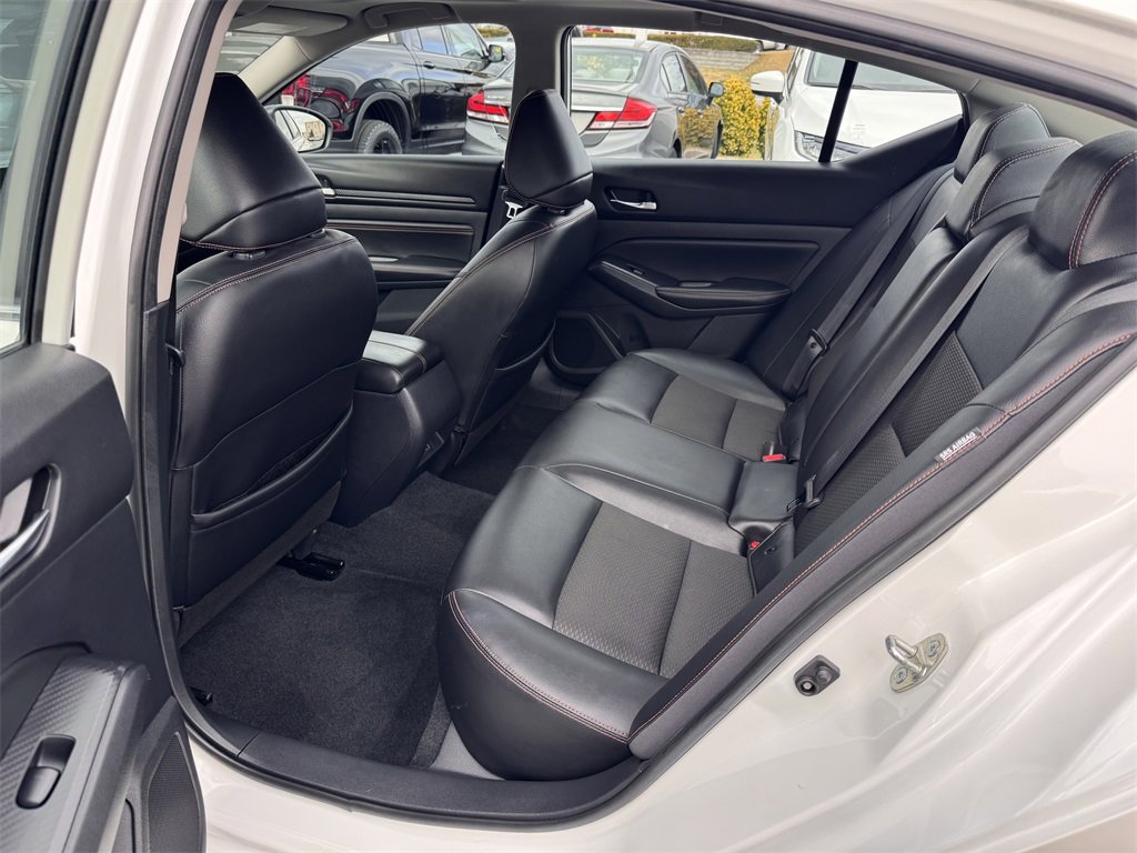 Used 2020 Nissan Altima 2.5 SR w/ Premium Package image 12