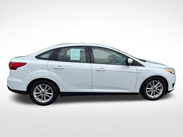 Used 2017 Ford Focus SE w/ Interior Protection Package FWD image 6