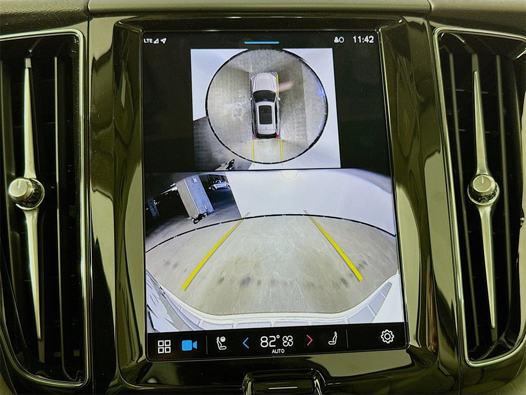 Used 2025 Volvo XC60 T8 Plus w/ Protection Package Premier image 14