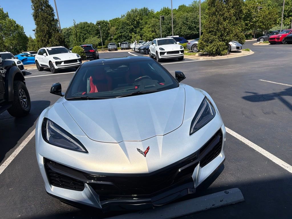 Used 2024 Chevrolet Corvette Z06 RWD image 15