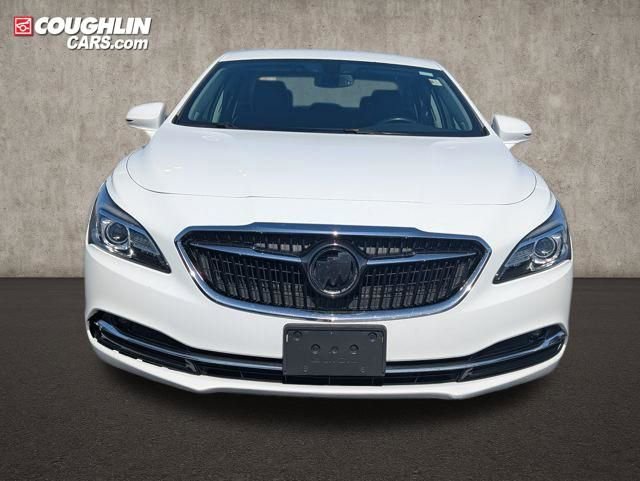 Used 2018 Buick LaCrosse Essence image 2