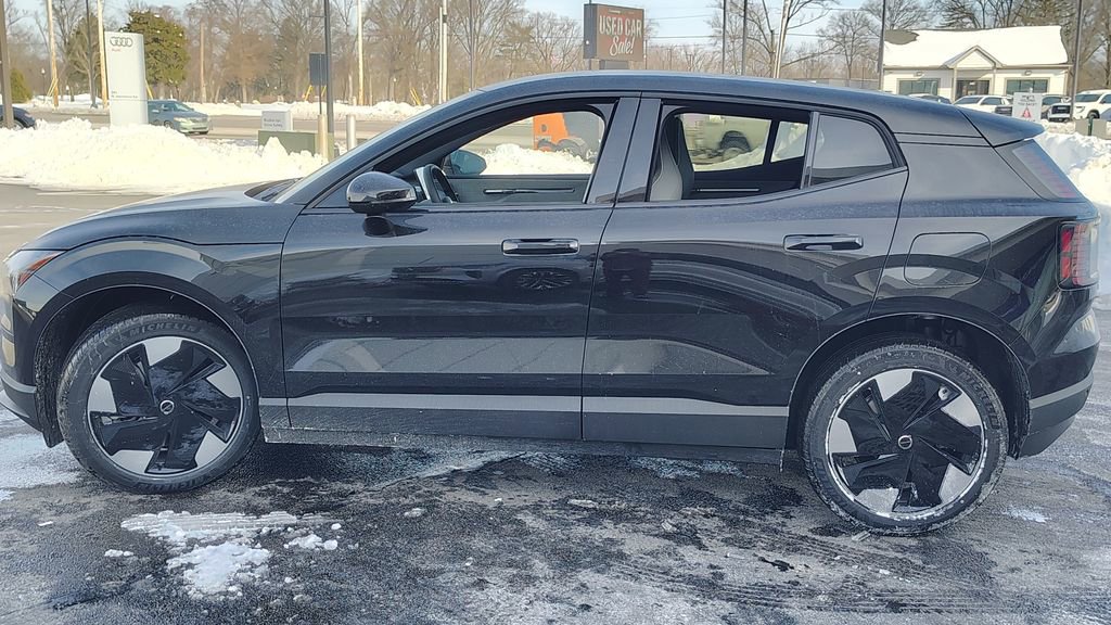 New 2026 Volvo EX30 Plus w/ Climate Package image 5