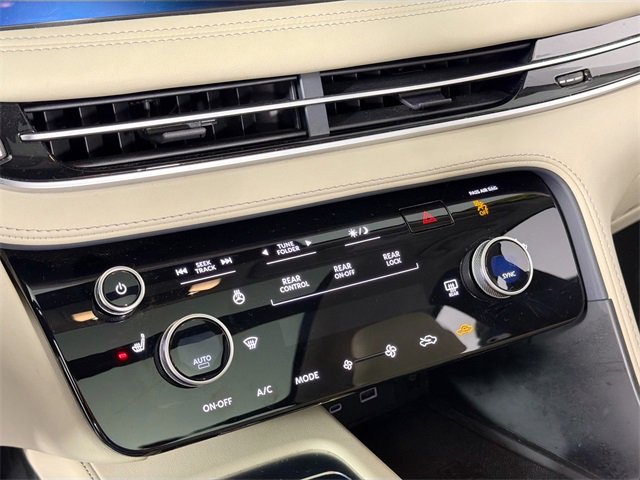 Used 2023 INFINITI QX60 Luxe image 16