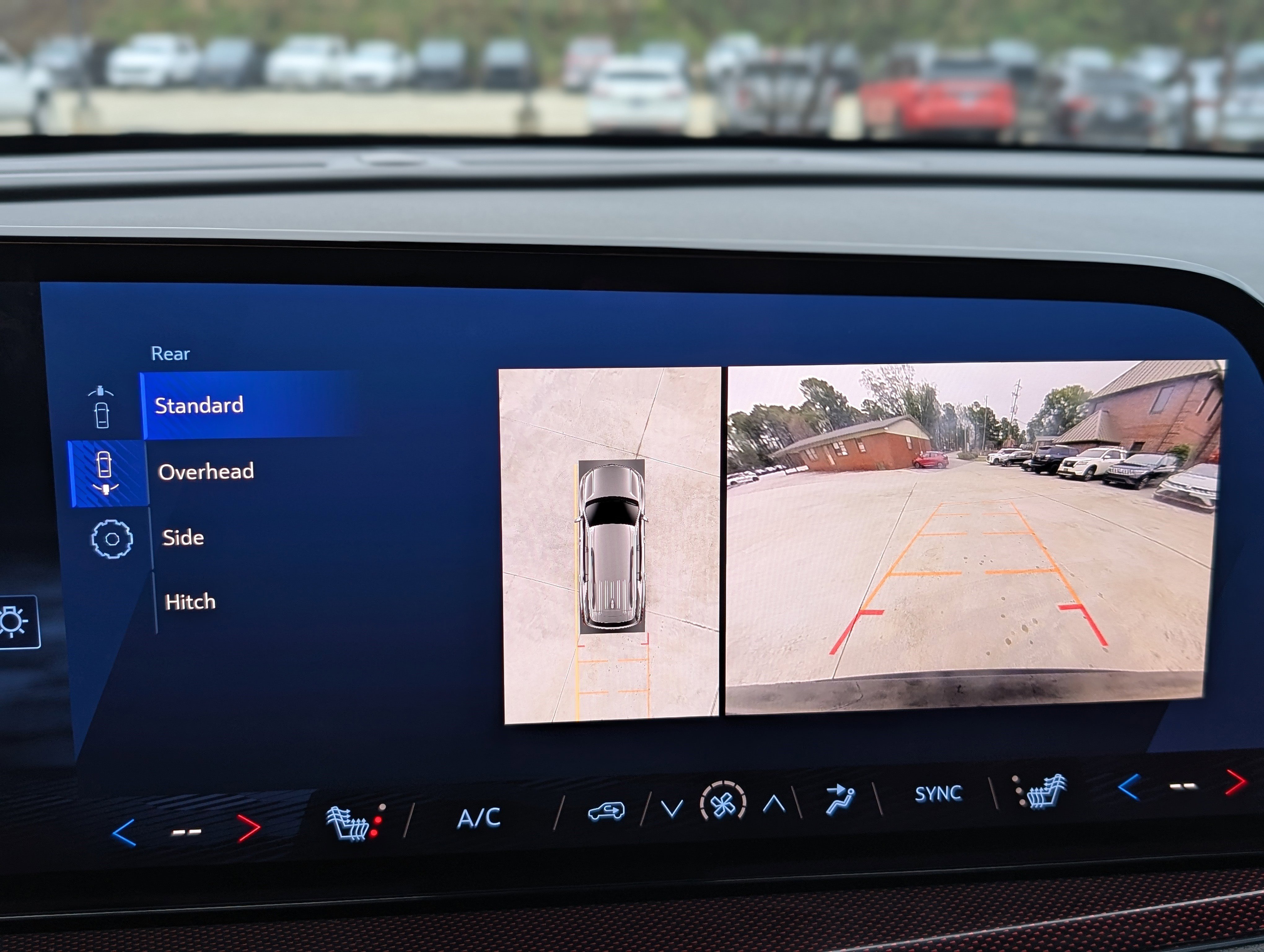 Used 2025 Chevrolet Traverse Z71 w/ Driver Confidence Package image 30