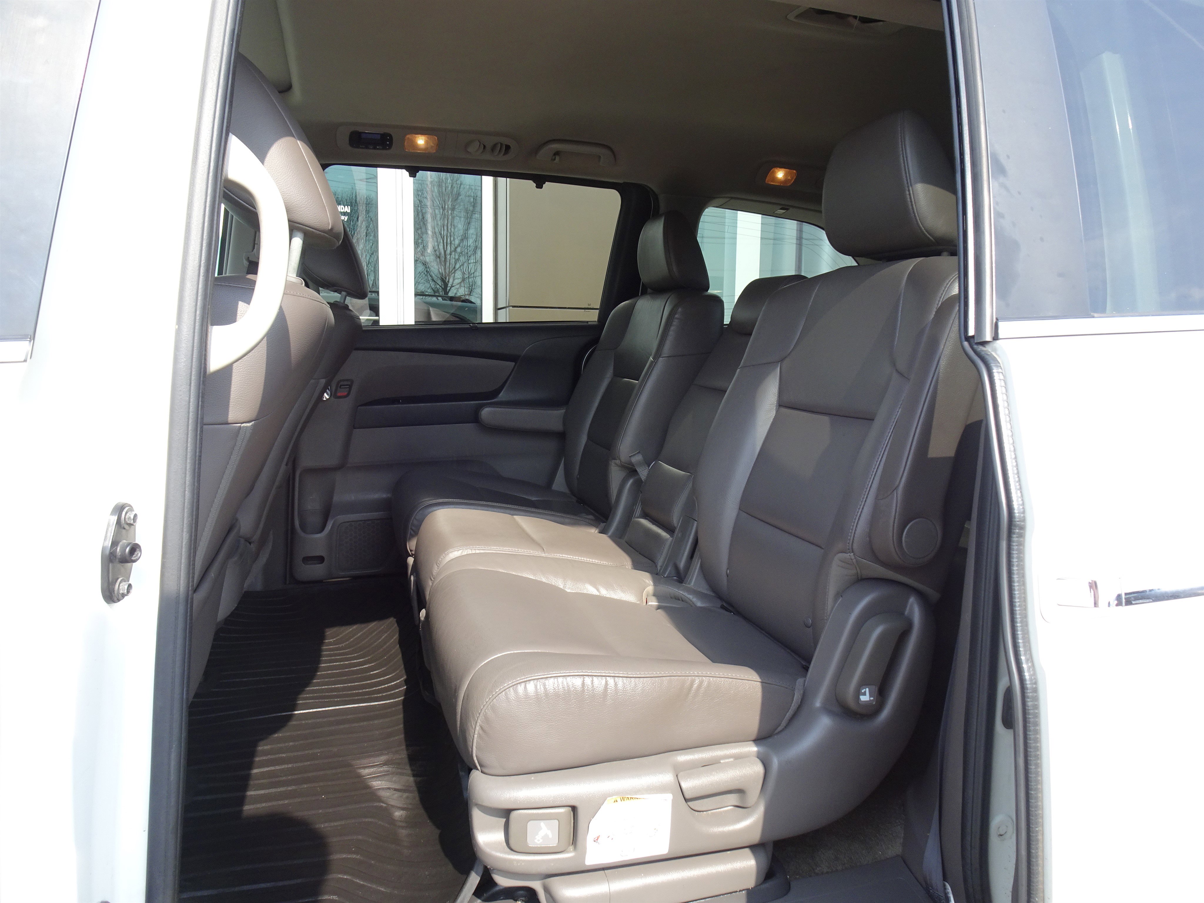Used 2015 Honda Odyssey EX-L image 11