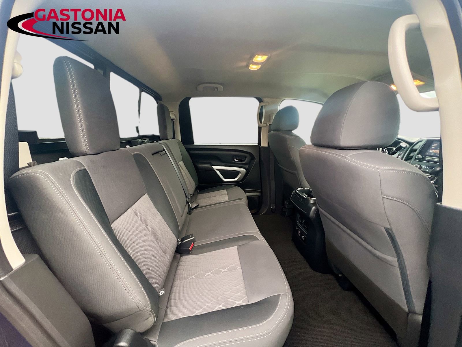 Used 2024 Nissan Titan SV w/ SV Convenience Package image 35