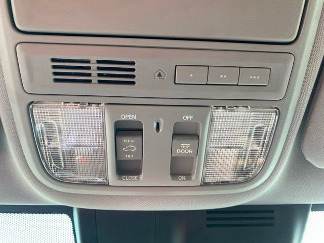 Used 2019 Honda CR-V EX-L image 16