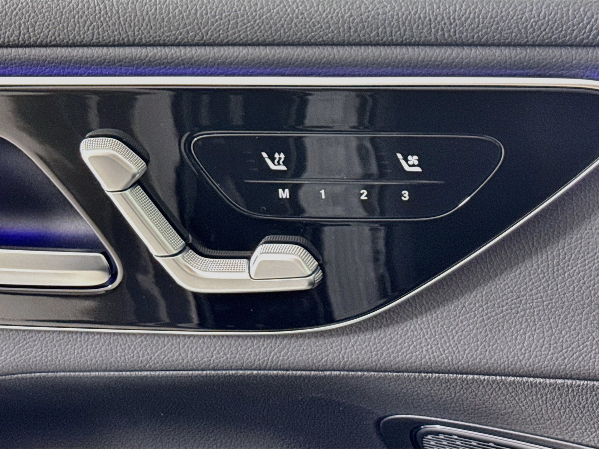New 2027 Mercedes-Benz GLC 300 4MATIC image 22