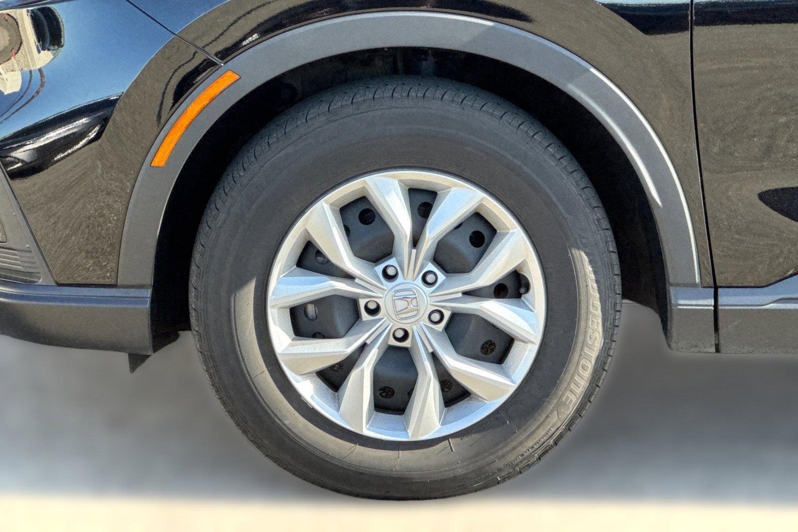 Used 2025 Honda CR-V LX image 11