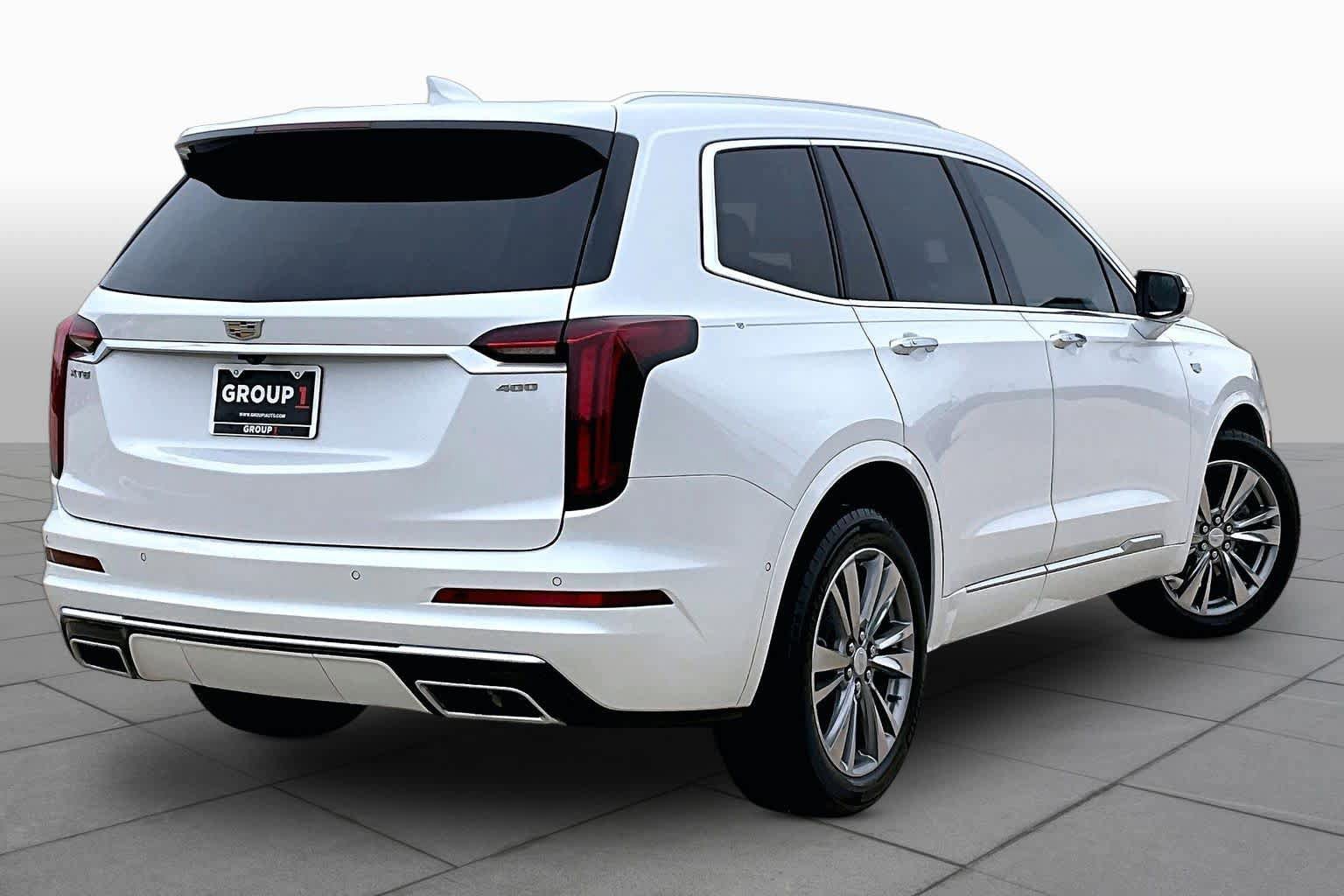 Used 2022 Cadillac XT6 Premium Luxury w/ Technology Package FWD image 13