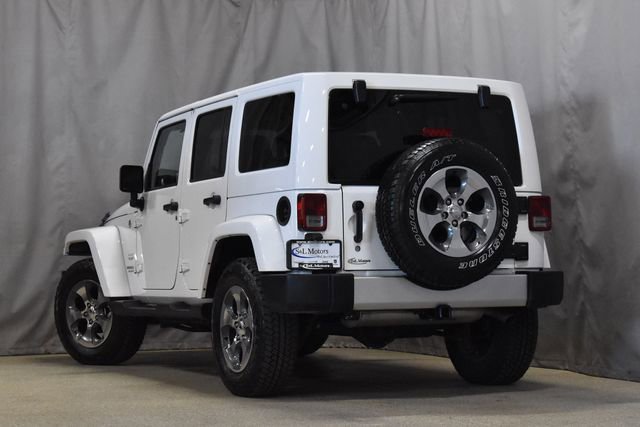 Used 2017 Jeep Wrangler Unlimited Sahara w/ Max Tow Package image 7