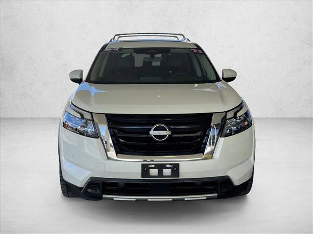 Used 2023 Nissan Pathfinder Platinum image 7
