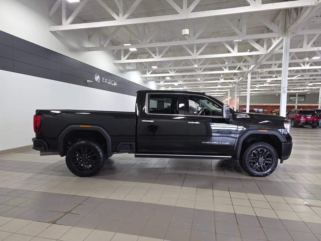 Used 2023 GMC Sierra 3500 Denali w/ Denali Black Diamond Edition AWD/4WD image 6