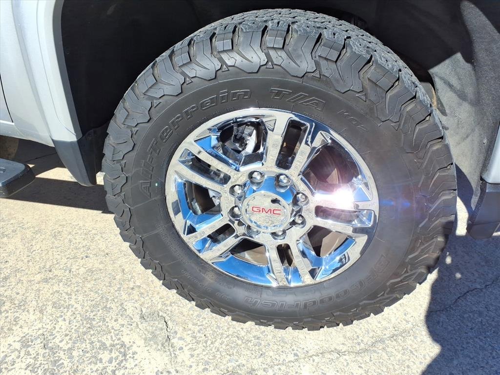 Used 2023 GMC Sierra 2500 Denali image 9