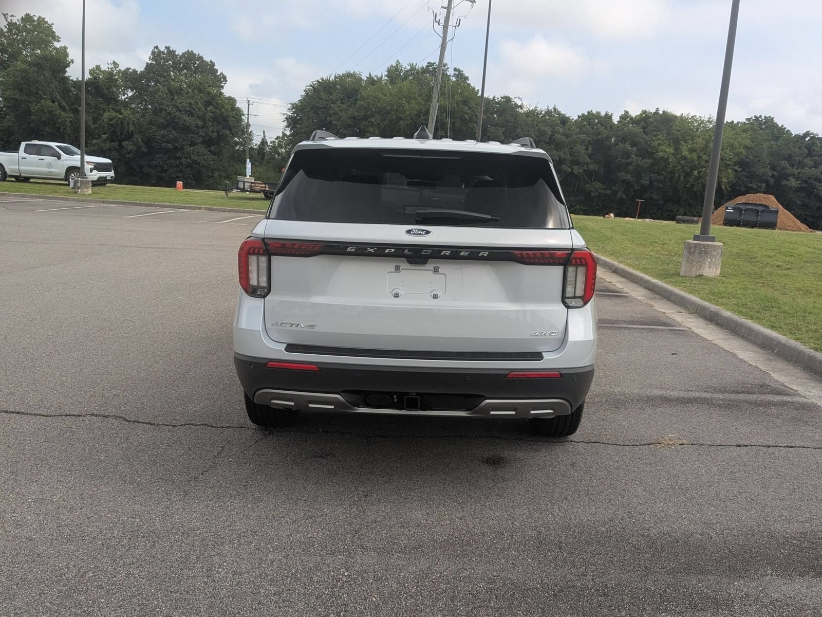 New 2026 Ford Explorer Active w/ Active Comfort Package AWD/4WD image 4