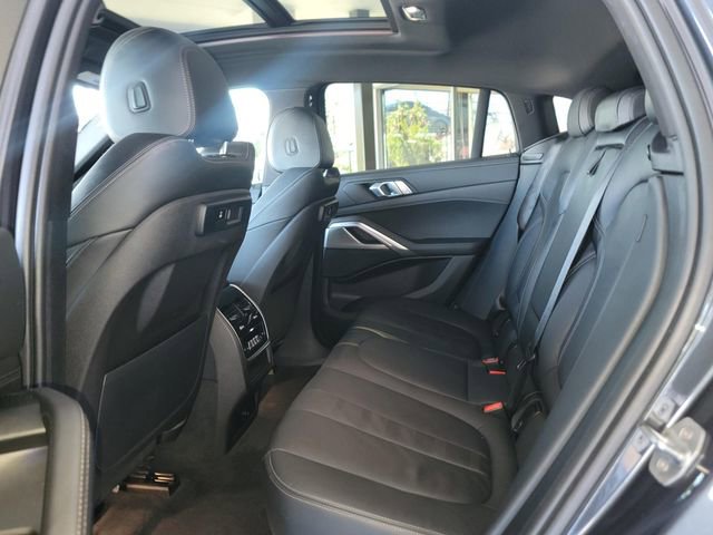 Used 2020 BMW X6 xDrive40i w/ M Sport Package image 12