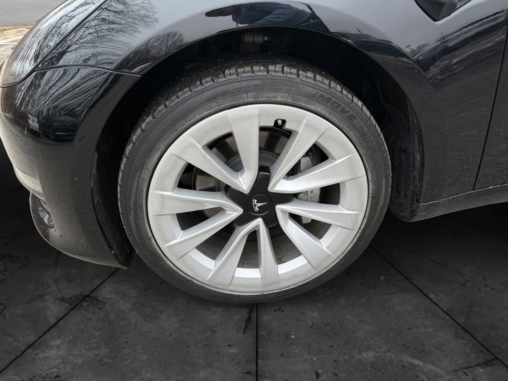 Used 2023 Tesla Model 3 Standard Range image 14