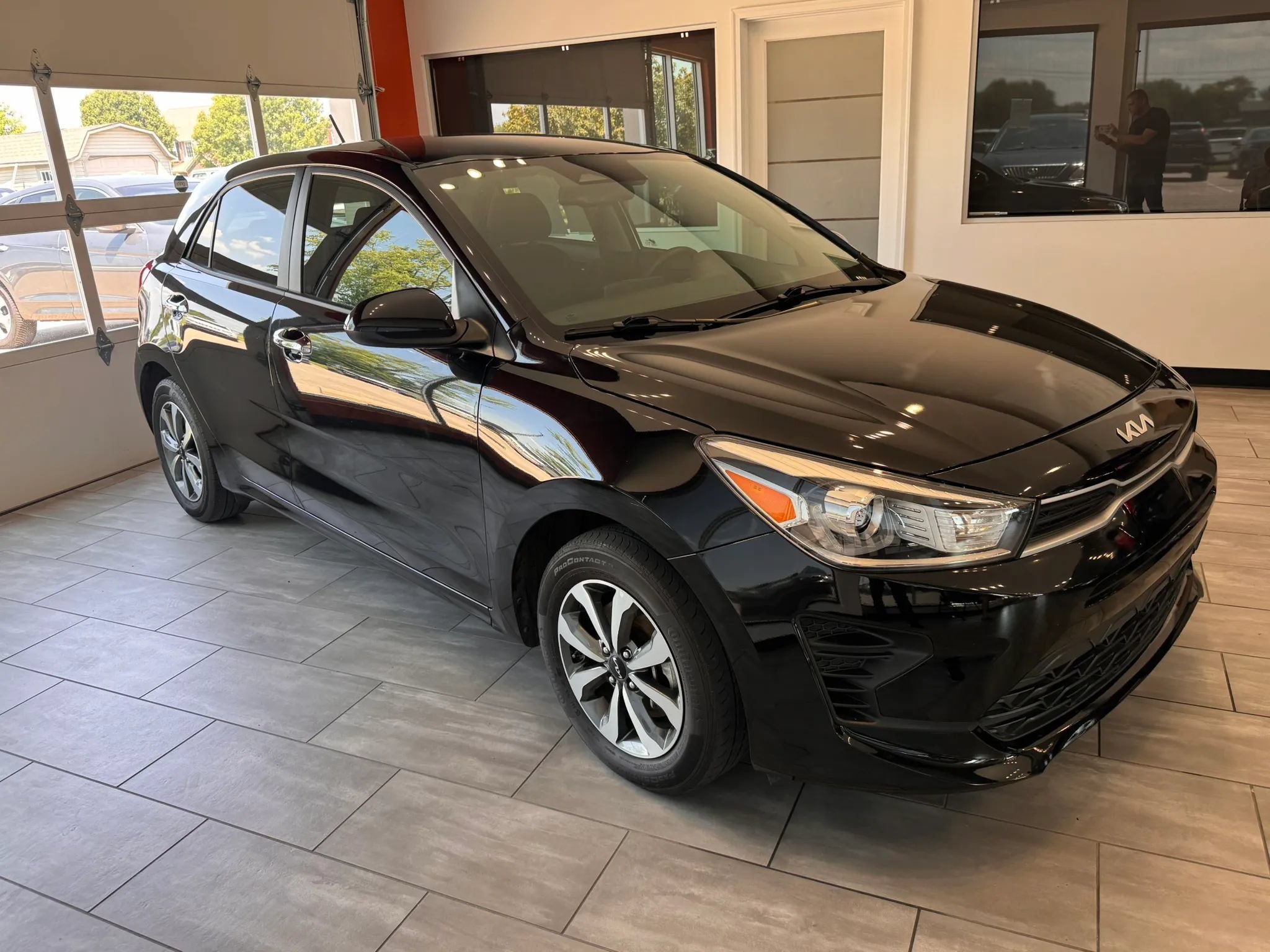 Used 2023 Kia Rio S w/ Technology Package FWD image 4