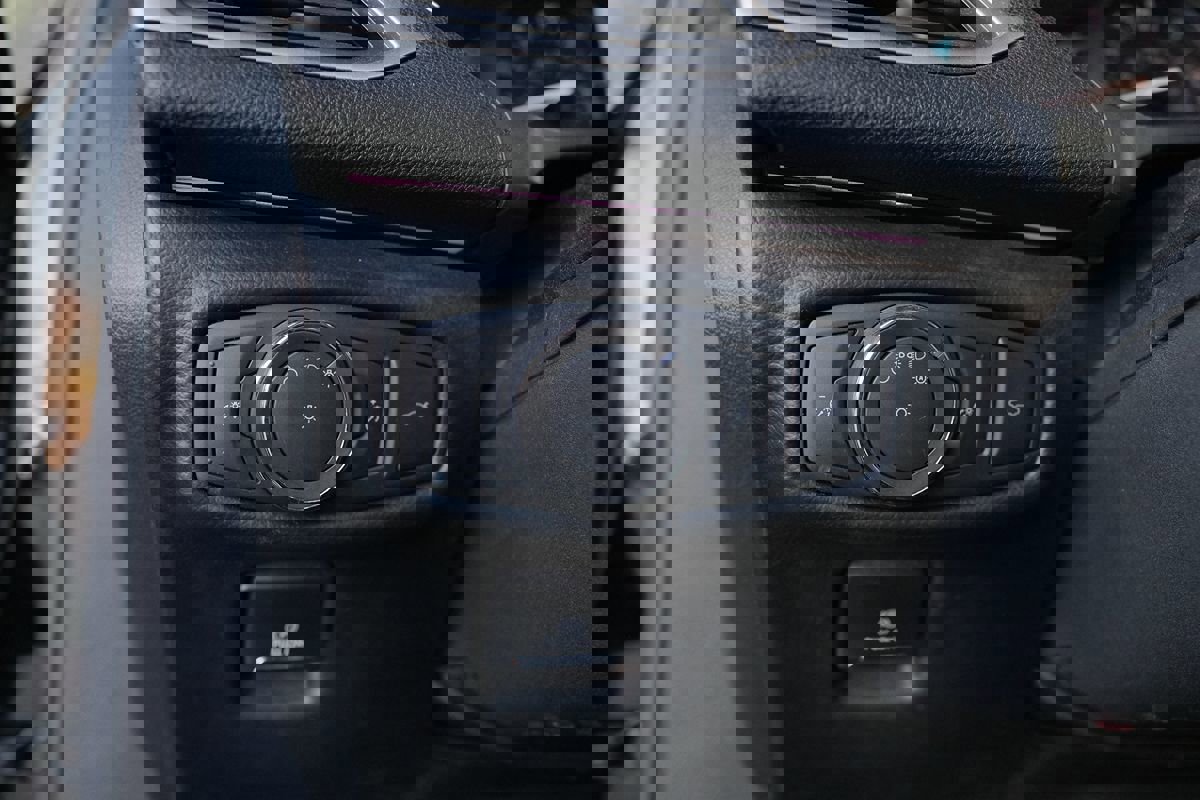 Used 2017 Lincoln MKZ Select FWD image 13