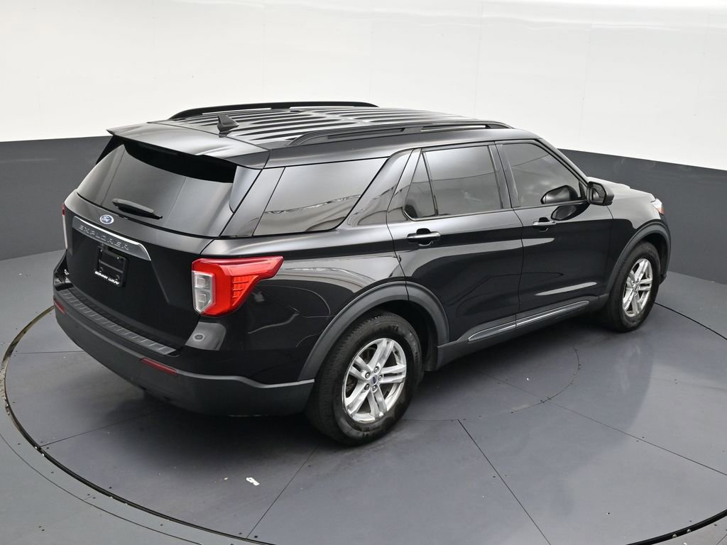 Used 2021 Ford Explorer XLT image 16