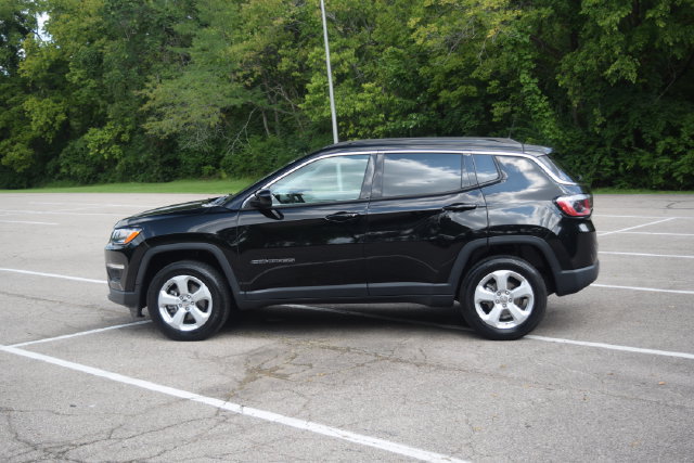 Used 2018 Jeep Compass Latitude w/ Popular Equipment Group AWD/4WD image 22