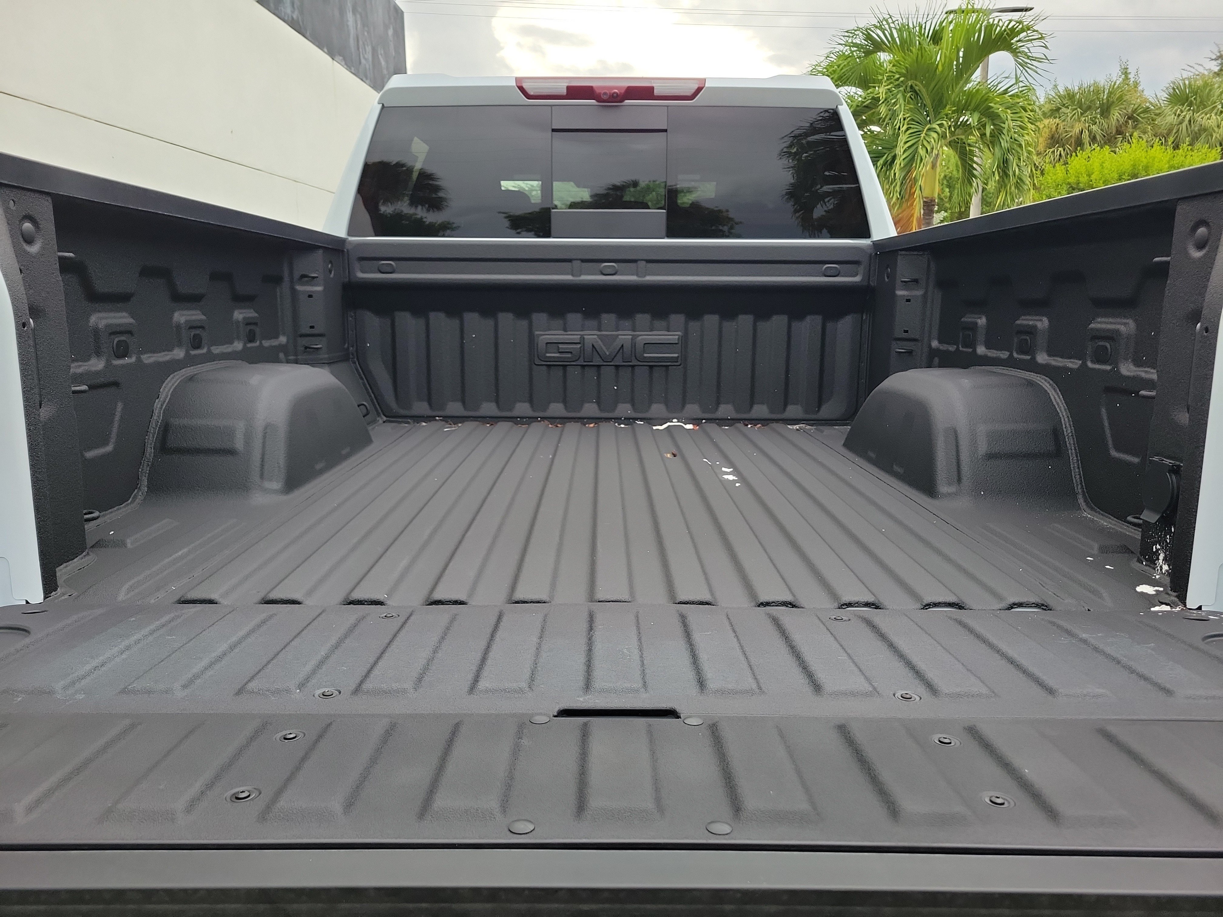 New 2026 GMC Sierra 1500 Denali w/ Denali Reserve Package AWD/4WD image 9