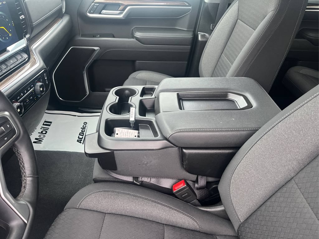 Used 2025 Chevrolet Silverado 1500 LT AWD/4WD image 12