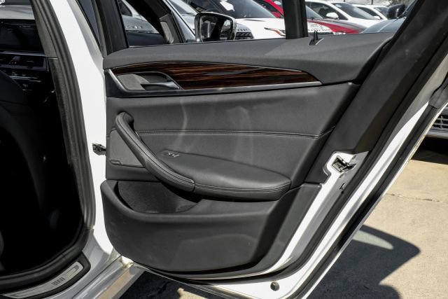 Used 2023 BMW 530e RWD image 54