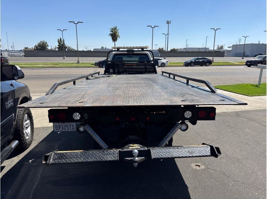 Used 2015 Ford F550 2WD Regular Cab Super Duty image 6