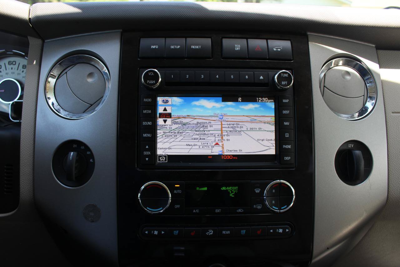 Used 2014 Ford Expedition Limited w/ Equipment Group 301A AWD/4WD image 25