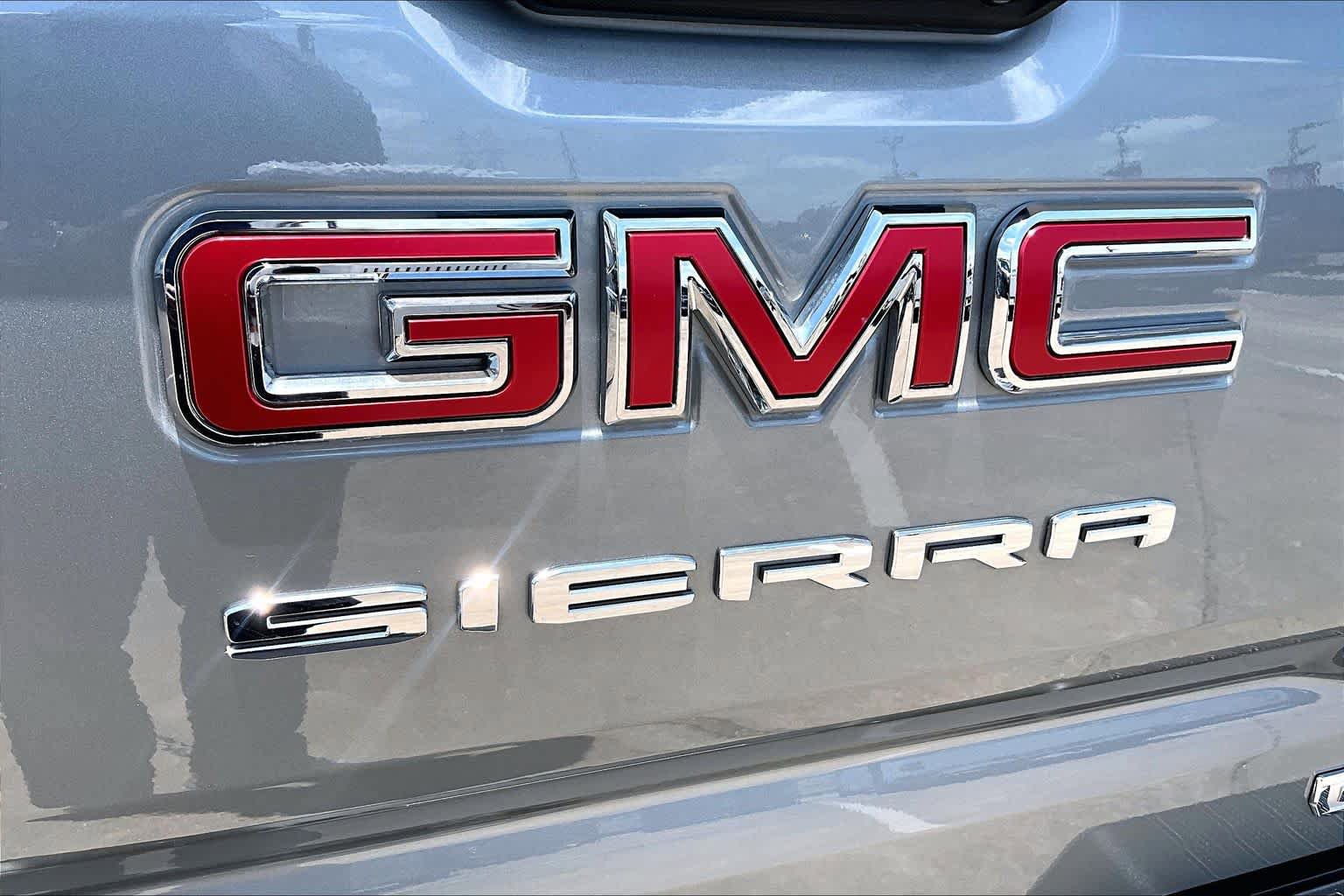 Used 2026 GMC Sierra 1500 Elevation w/ Elevation Select Package RWD image 31