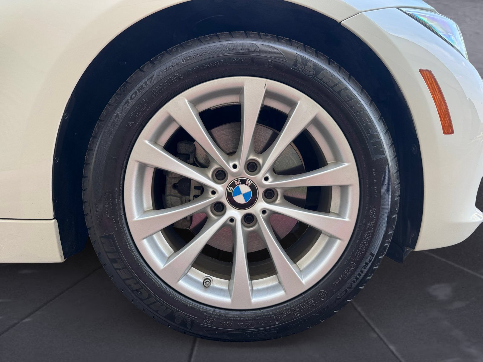 Used 2016 BMW 320i xDrive Sedan AWD/4WD image 14