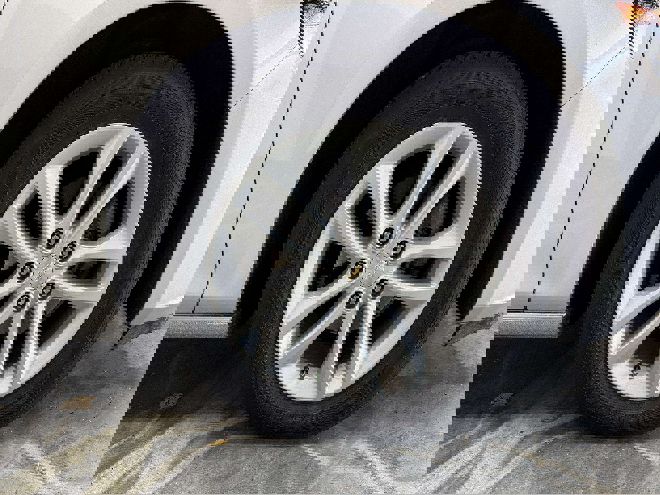 Used 2018 Chevrolet Malibu LT image 28