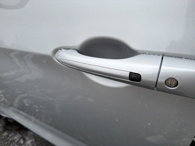 Used 2024 Chrysler Pacifica Touring-L image 19