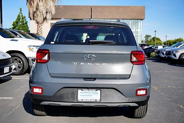 Certified 2026 Hyundai Venue SEL FWD image 9