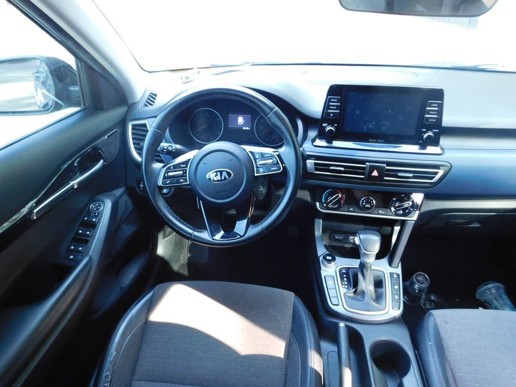 Used 2021 Kia Seltos S AWD/4WD image 6